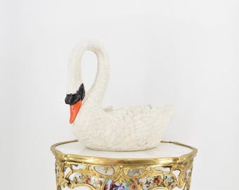 White Cast Iron Swan Bowl: Home & Garden Sculpture (14.96x18.11 inches)