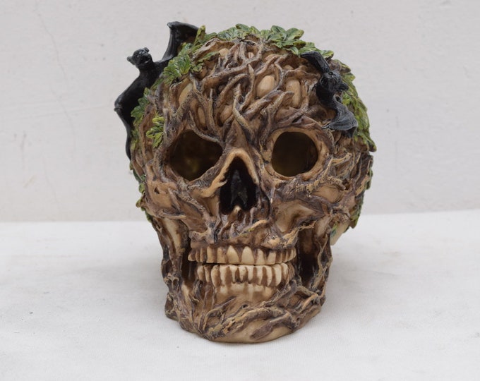 Green steampunk skull figurine - figurine resin candlestick - steampunk statue - gift good idea