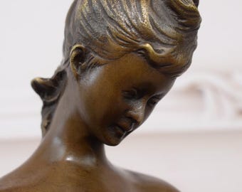 アールデコ調のブロンズ製女性像（鳥を連れた大理石台座） - Etsy 日本