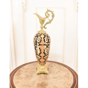 Antike Jugendstil Porzellan Karaffe – Bronze Ornamente, Dekorationsobjekt