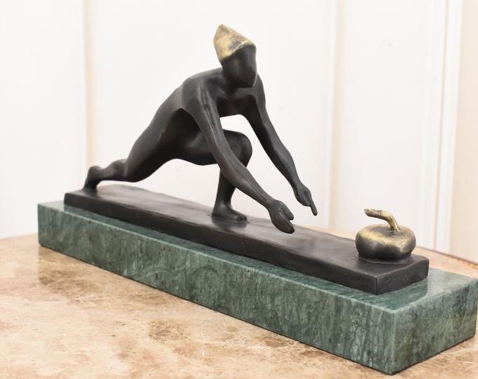Bronze Curling Athlete Sculpture: Elegant Winter Sports Figurine
