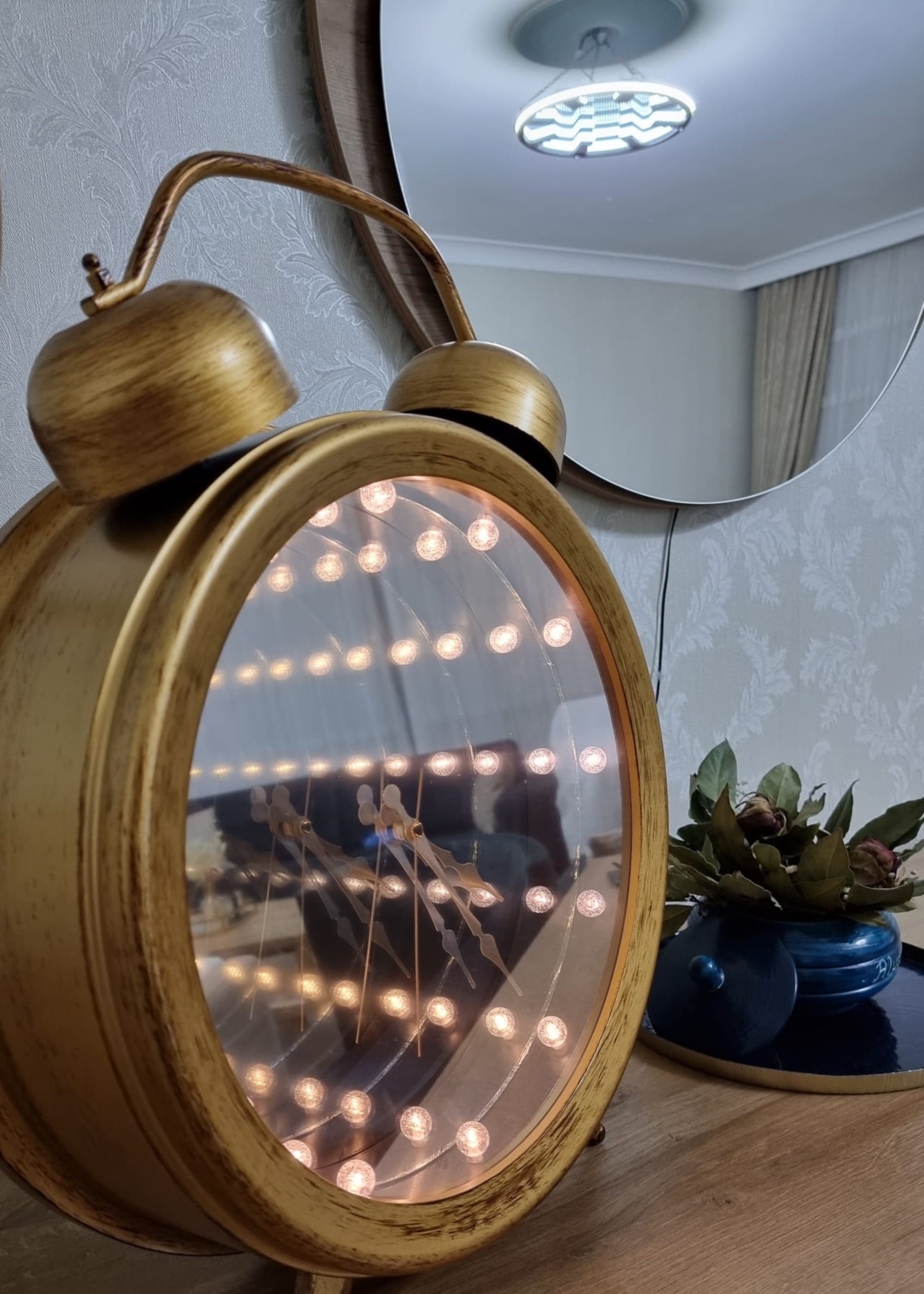 RGB Mirror Clock, Infinity Effect, Wall Clock and Desktop Clock Round