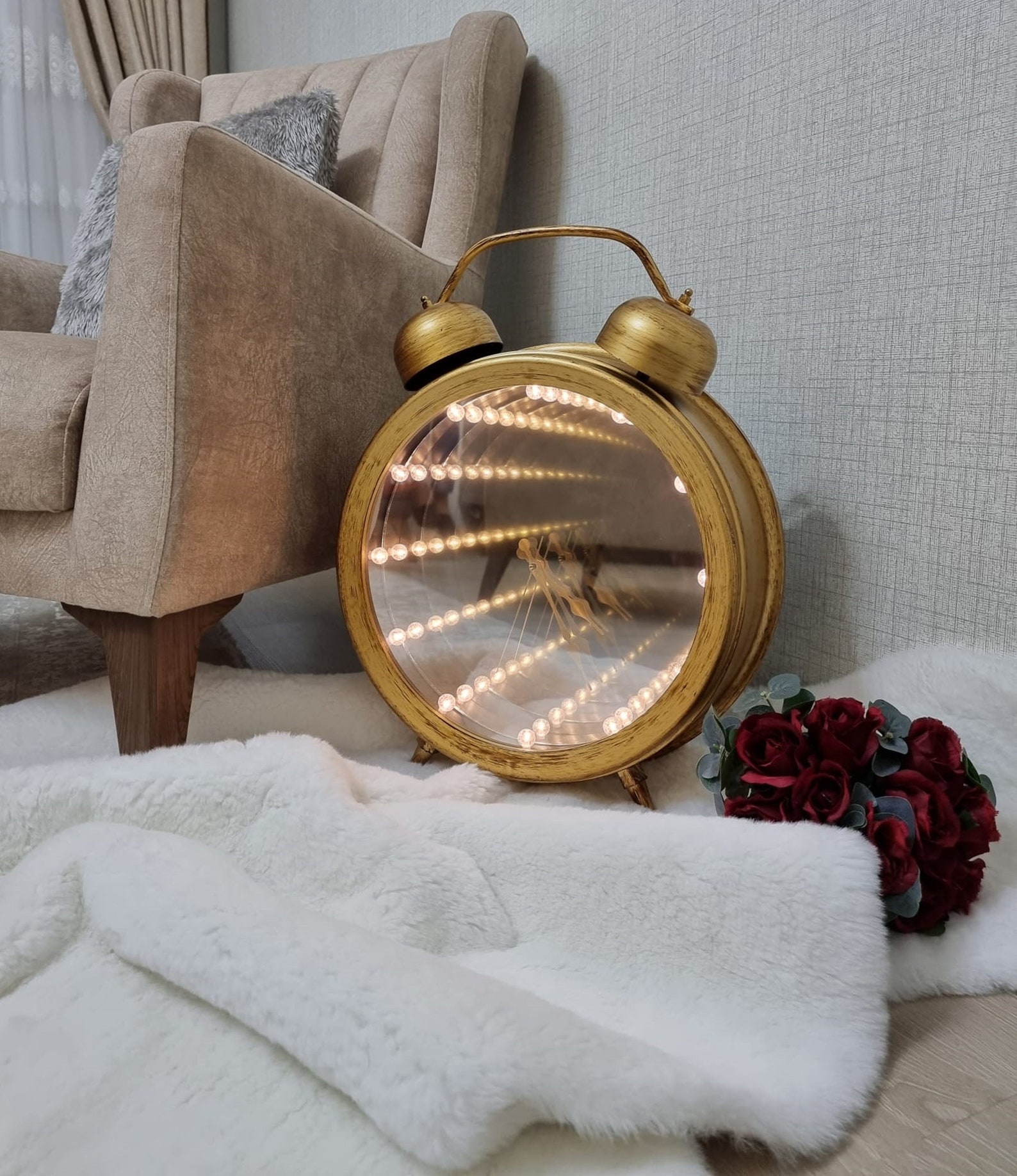 RGB Mirror Clock, Infinity Effect, Wall Clock and Desktop Clock Round