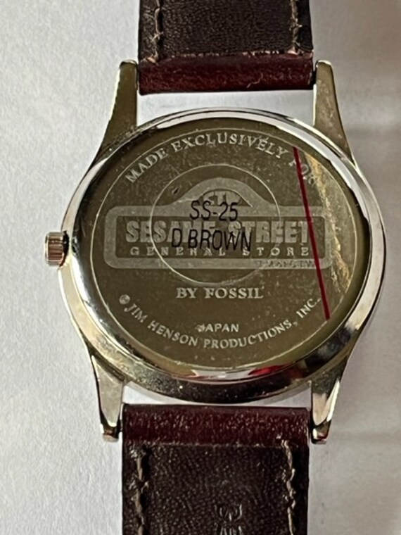 Buy Sesame Street Elmo Character Wristwatch Online in India  display picture 1