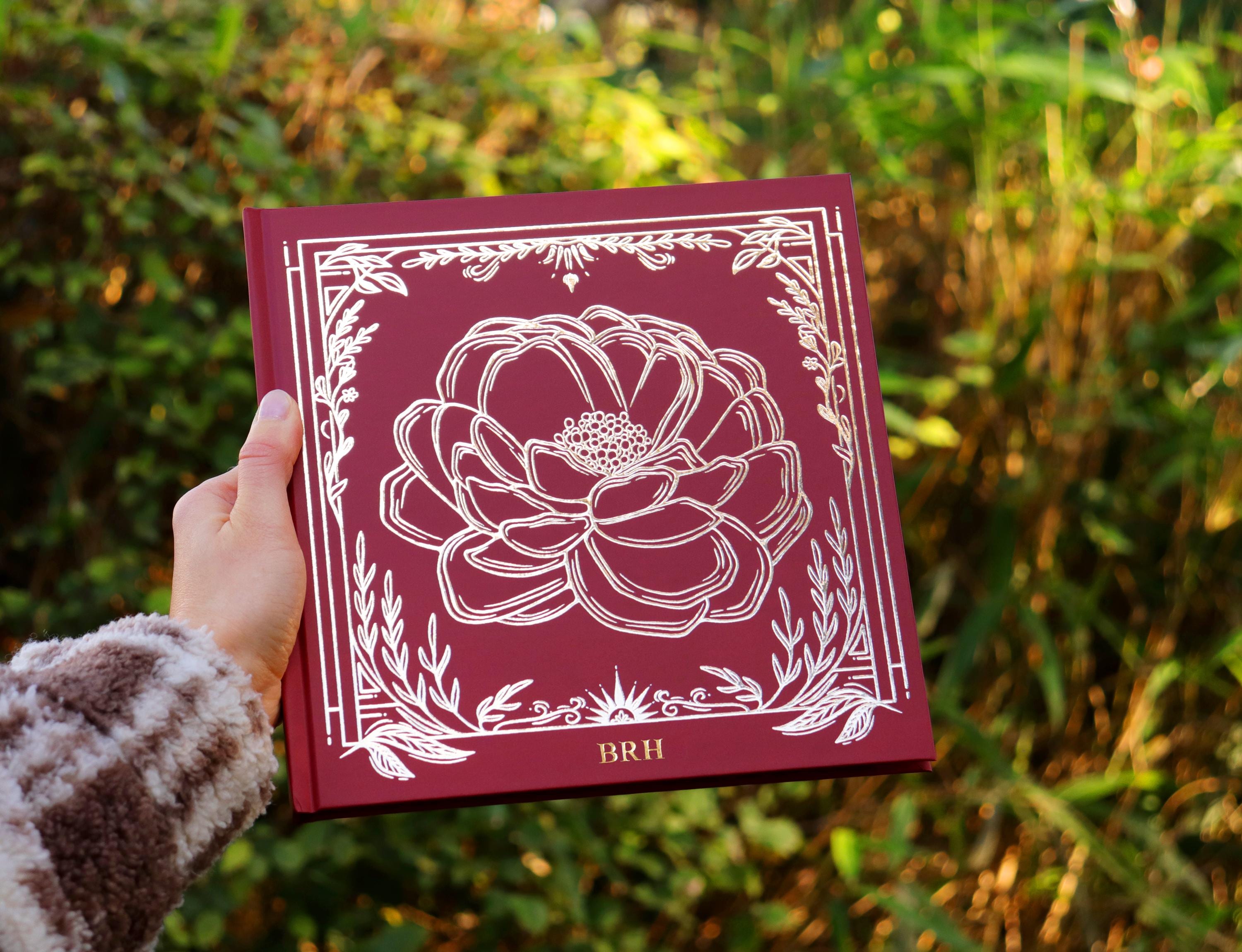 Personalised Sketchbook, Art book, Gift for Artists, Gold embossing, Hard cover Red