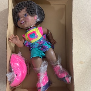 Vintage 1997 California Roller Girl Afro-Amerikaanse pop van Mattel NIB 31696 afbeelding 4