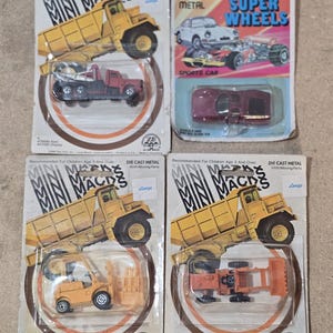 Vtg 1980 Zee Toys Lot von 4 Diecast Baufahrzeugen Neu auf Karte plus Bonus Auto
