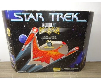 Vintage 1997 Star Trek Romulan Bird-Of-Prey Neutral Zone Incursion Craft NIB