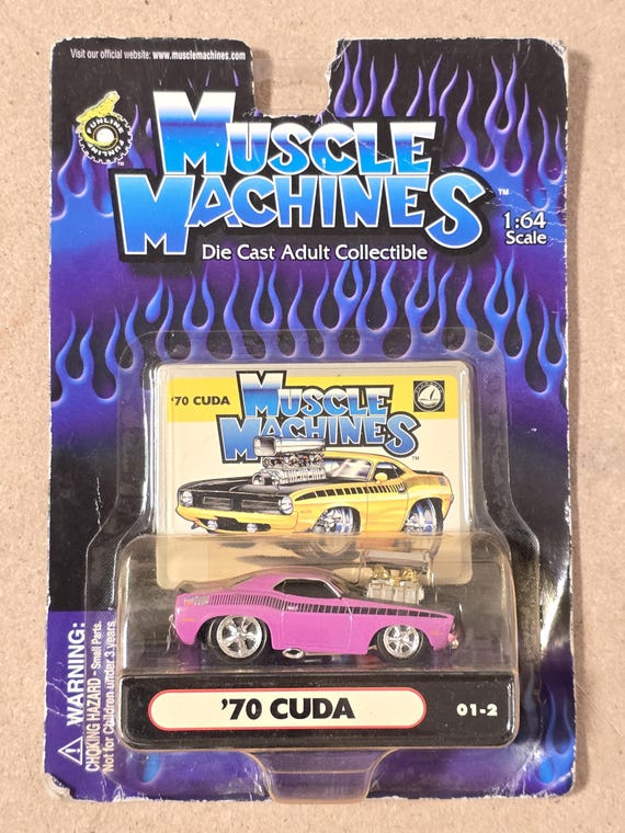 Muscle Machines 1/64 Purple '70 Cuda Diecast Car #01-2 W