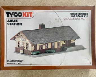 Vintage 1975 Tyco Kit "Arlee Station" HO Scale Kit # 7761 SEALED West Germany