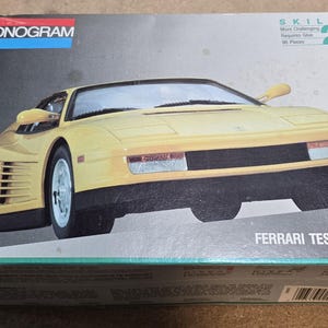 Vtg 1991 Monogram 1:24 Scale Ferrari Testarossa Model Kit (open box/complete)