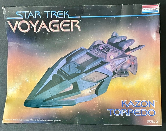 ★ kazoon★ 1996 Vintage Star Trek Voyager Kazon Torpedo Model Kit