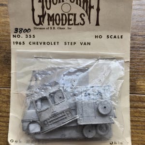 Vintage 1970s Gloor Craft Models HO Diecast Kit #355 1965 Chevrolet Step Van NOS