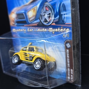 2004 HOT WHEELS Mystery Car 2/4 Volkswagen VW Baja Bug #185 Real Riders W/Case