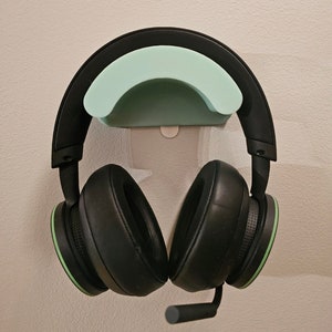 Headphone holder