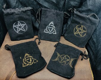 Hand-painted velvet bag pentagram triquetra for tarot cards, jewelry, pendulum, herbs, oil vials, crystals and much more. Magic Celtic Occult