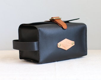 Logan Leather Toiletry Bag • Dopp Kit • Travel Bag • Shaving Kit Bag • Wedding Groomsmen Gift • Mens & Womens • Christmas Gift