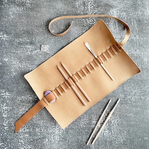 Meadow Brook Leather Artist Tool Roll • Creative Organizer • Crochet, Brush, Marker, Pencil • 17 Tool Slots • USA Handmade