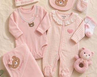Ensemble essentiel bébé fille 8 pièces 100 % coton | Coffret cadeau ours en peluche rose « Princesse » | Barboteuse, body, bonnet, couverture