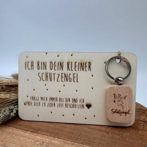 Schutzengel Schlüsselanhänger aus Buchenholz auf toller Karte, Personalisierung möglich