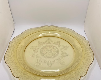 1930s Federal Glass Co. Depression Glass Dinner Plate in Patrician Amber/Spoke Pattern