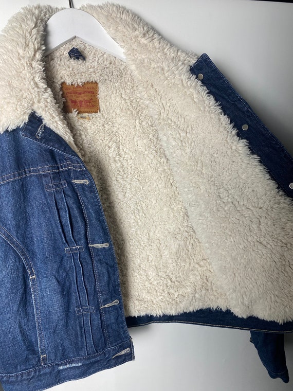 Vintage Levi's Sherpa-Lined Denim Jacket – Size L… - image 5