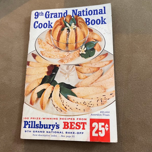 9th Grand National Pillsbury's Bake Off Cookbook, Pillsbury Bake Off, Bake Off Cookbook, Vintage Cookbook, 1960s Cookbook, Retro Cook