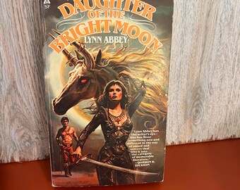 Figlia della Luna Splendente, di Lynn Abbey, romanzo fantasy vintage del 1977, edizione tascabile.