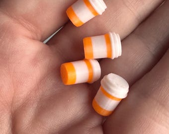 Miniature Medicine Bottles - Dollhouse Miniatures