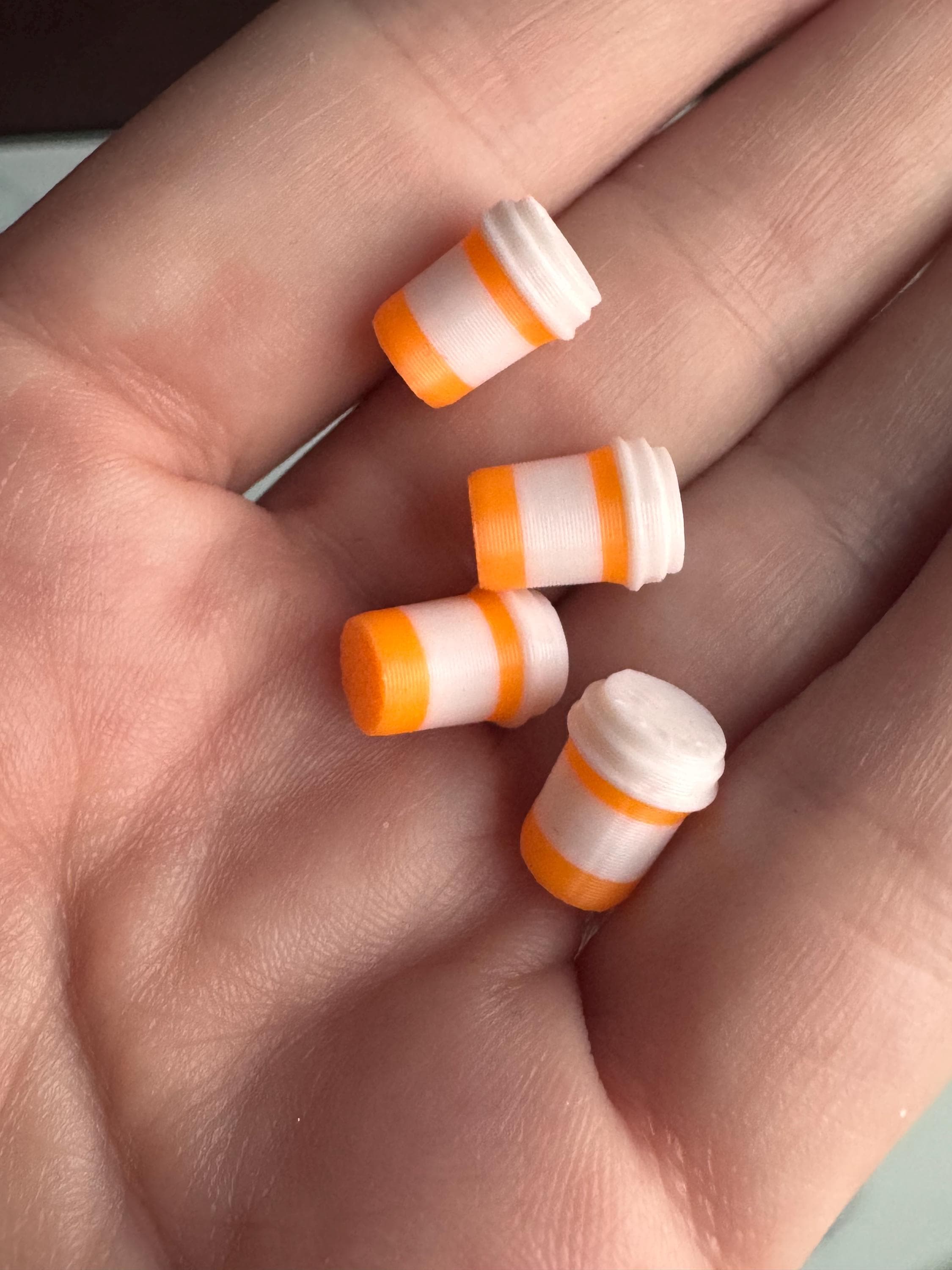 Set Di 32 Etichette In Miniatura Per Barattoli Da Farmacia - Scala 1:12 - MyTinyWorld FS1