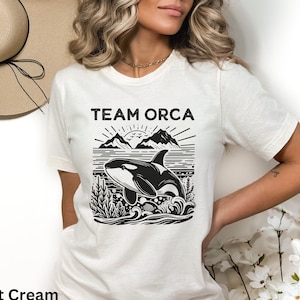 Orca Shirt, Vintage Orca Shirt, Whale Shirt, Killer Whale Shirt, Ocean Shirt, Sea Life Shirt, Ocean Life, Sea Animal, Whale Lover Shirt