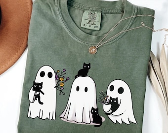 Comfort Colors Halloween Black Cat Shirt: Spooky Floral Retro Tee