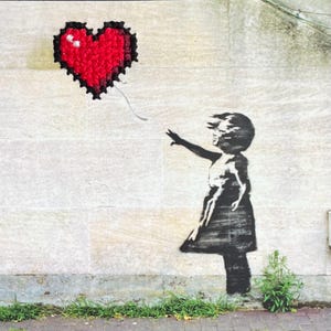 Carte postale Banksy brodée à la main - Fille avec ballon coeur - Coeur pixelisé pour joueurs