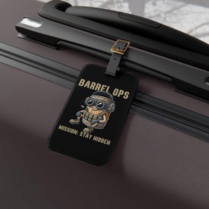 Tactical Cartoon Barrel Luggage Tag: Funny Gamer Travel Accessory