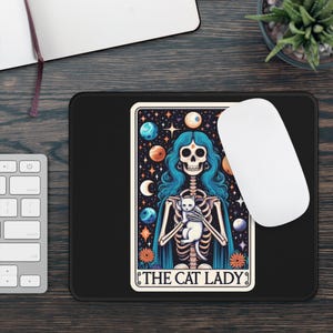 Mouse Pad de Cartas de Tarô da Cat Lady | Decoração de Mesa de Escritório de Bruxa | Presente Único para Amantes de Gatos | Tapete de Leitura de Tarô | Acessório de Mesa de Bruxa Felina Fofo