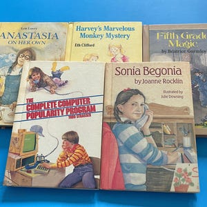 Vintage Weekly Reader Books 1980s Hardcover Children’s Chapter Book Various Titles Illustrated | Retro Weekly reader book set chapter books
