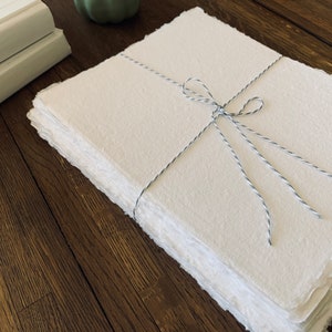 8 x 10 po. IVOIRE Papier fait main, 150 g/m², papier de coton, bordure taillée