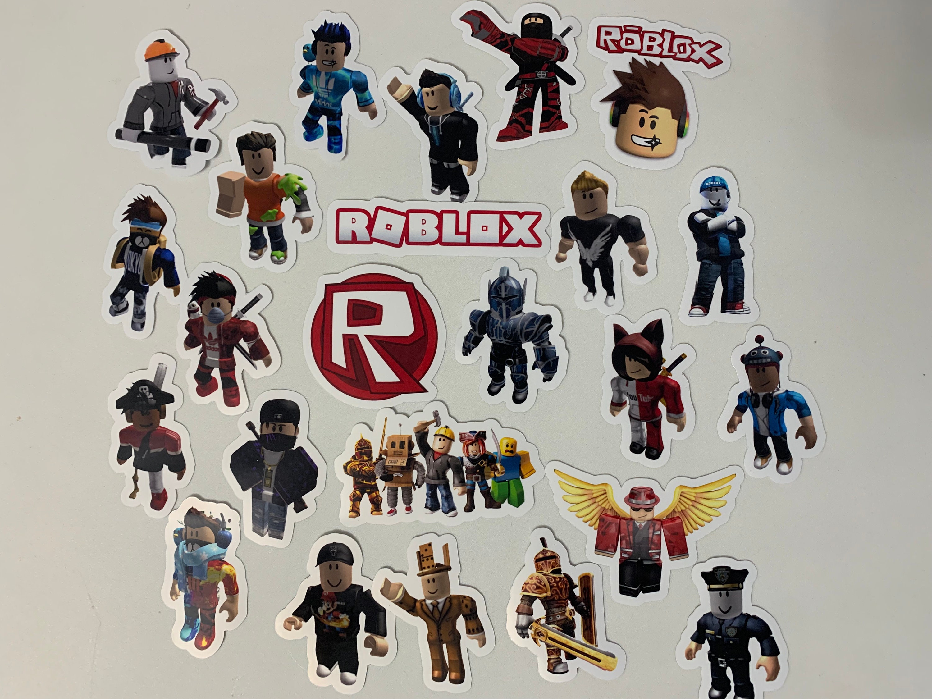 Roblox Girls, Girl Roblox Gamer of Every Age Laptop Skin for Sale