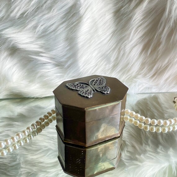 Vintage Brown Butterfly Hinged Jewelry Box- Metal… - image 5