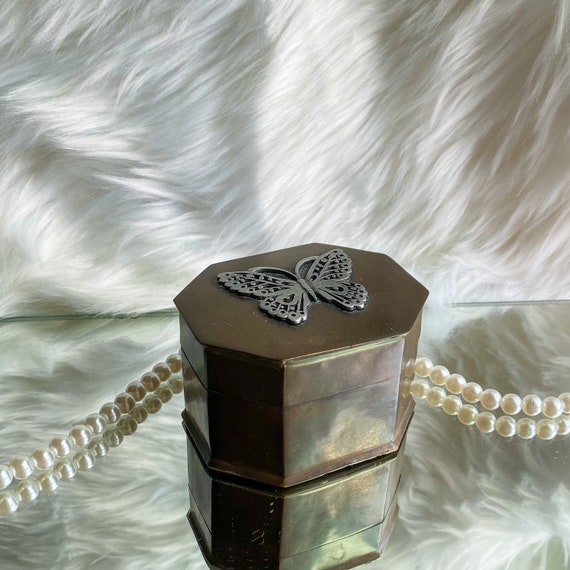 Vintage Brown Butterfly Hinged Jewelry Box- Metal… - image 1