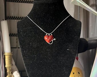 Pendentif coeur gothique fait main en argent et diable rouge : collier chaîne en acier inoxydable