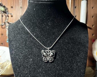 Collier pendentif squelette papillon noir fantaisie y2k fait main en acier inoxydable argenté