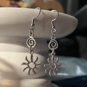 handmade y2k whimsigoth mini spiral swirl and hallow star wavy sun charms fish hook dangle earrings