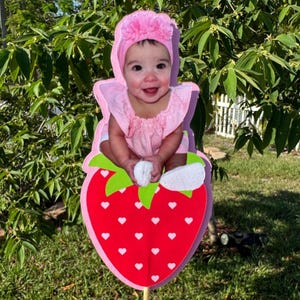 Custom/ Personalized 3D Strawberry Girl Cupcake Toppers