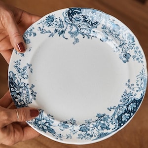 6 Antique luncheon, salad plates, Stoke pottery, Nevis pattern, blue and white, gorgeous plates, made in England, wedding decor, farmhouse