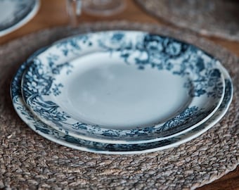 Antyczne talerze sałatkowe Stoke Pottery: Nevis Blue Floral, zestaw 6 sztuk