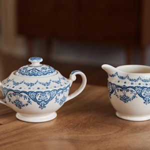 Achado raro Swinnertons, conjunto Kent Blue de açucareiro e leiteira, Staffordshire, Inglaterra - 2 peças