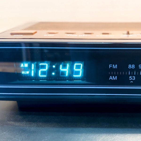 Vintage Panasonic RC-65 Clock Radio / Woodgrain / VFD LED / Retro / Restored