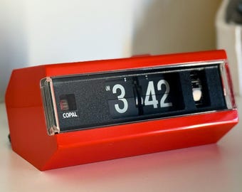 Vintage Copal 227 Flip Clock | Space Age | Poppy Red, 70's Japan