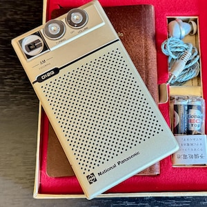 Radio Panasonic Pepper, una pieza de colección rara de 1977.